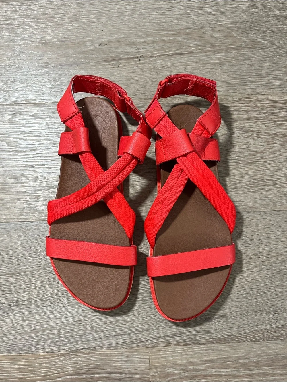 SOREL Roaming Decon Strappy Sandals Signal Red Coral Women's Size 7.5